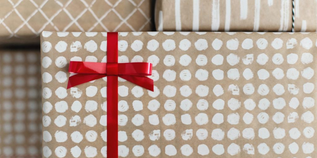 2020 DM Holiday Gift Guide (2) 2020 DM Holiday Gift Guide (2)
